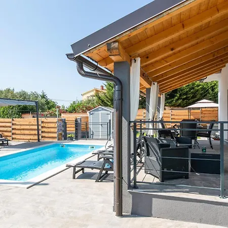 Holiday home 2 Bedroom Amazing In